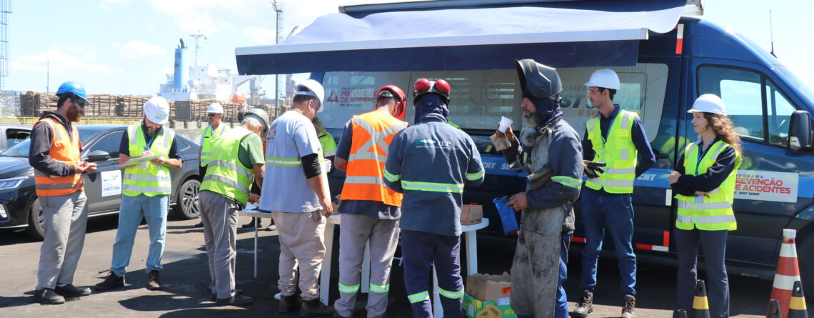 Campanha de Trânsito 2025: Porto de Imbituba realiza ação educativa com profissionais portuários