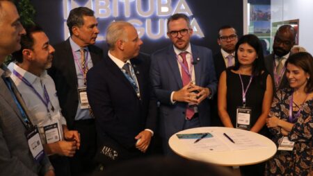 Assinatura de contrato garante avanço nas obras do molhe de abrigo do Porto de Imbituba