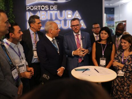 Assinatura de contrato garante avanço nas obras do molhe de abrigo do Porto de Imbituba