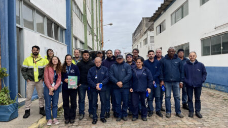 Porto de Laguna recebe palestras sobre animais peçonhentos e etnobotânica para trabalhadores e pescadores